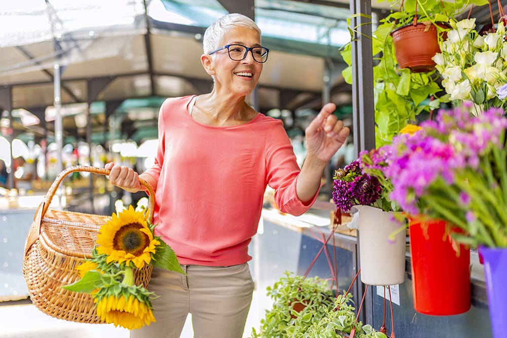 Apartment staycation ideas: Wander around an outdoor market